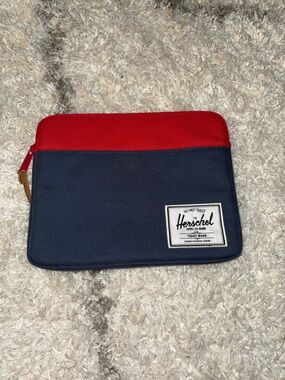 Herschel Supply Co. iPad Mini Tablet Case Padded Zipper Pouch Fleece Lined Red/N